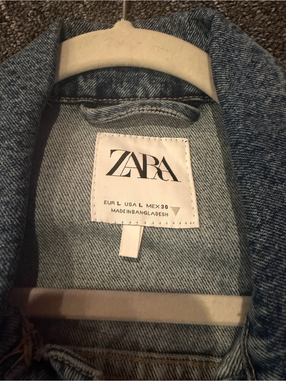 Zara Cropped Distressed Denim Jacket Blue Raw Hem Size Large NWT Style - Picture 2 of 5